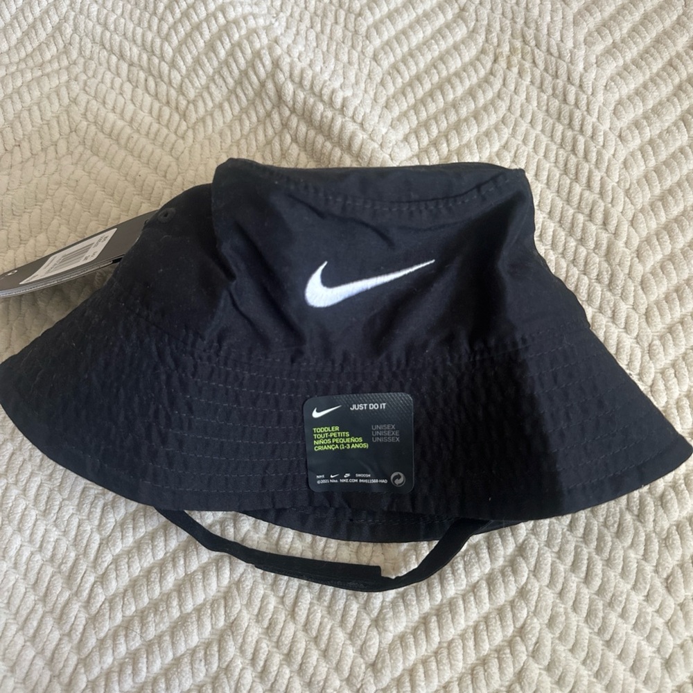 Nike UPF 40+ Black Sun Hat